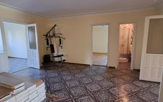 Vilă cu potențial comercial și rezidențial - Poză 12
