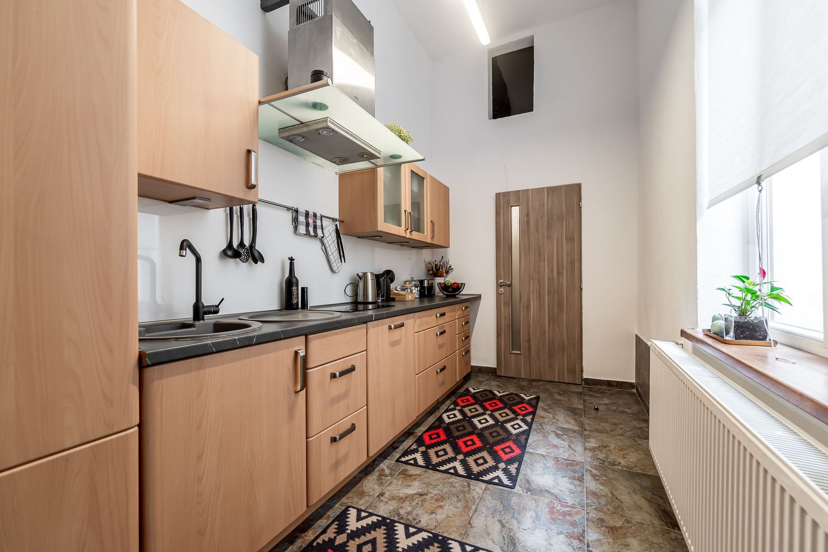 90 mp, două niveluri, complet mobilat și ultracentral, în Arad - Poză 7