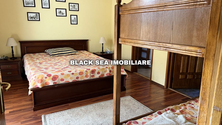 Vila 7 camere D+P+1+M - Gaze - 2 Garaje - 50m de plaja - Ocazie Unică - Poză 10