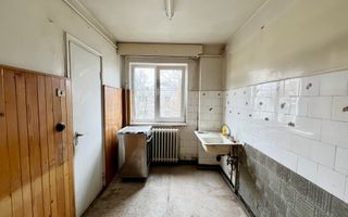 Apartament cu 3 camere in zona Piata Hermes Gheorgheni, - Poză 3