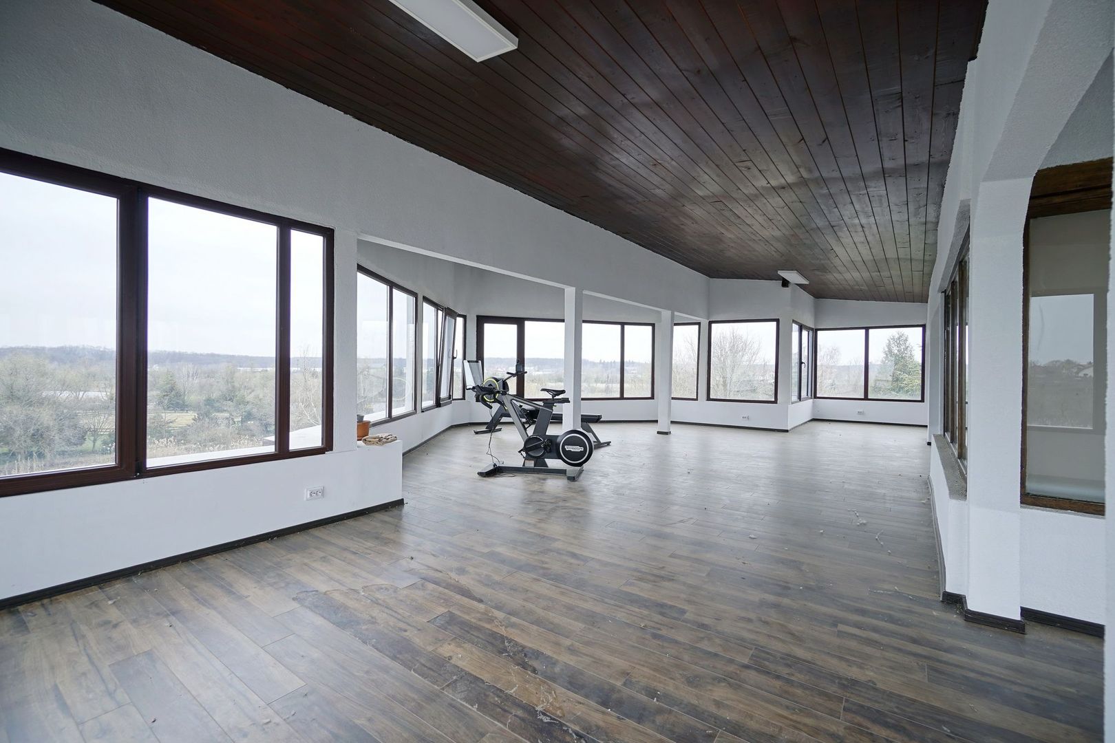 👉 Vilă spectaculoasă pe lac – Ghermănești | 573 mp | Terasă, ponton, - Poză 46