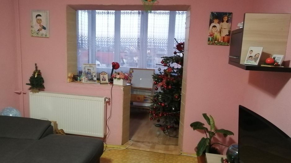 Tractorul 3 camere, situat in  zona Peny. - Poză 6