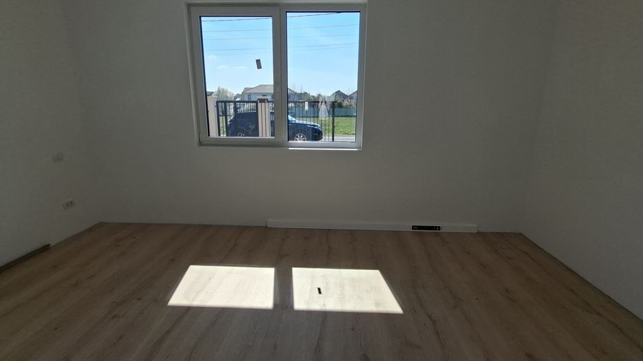 Duplex cu 4 camere si teren generos 350mp - Poză 17