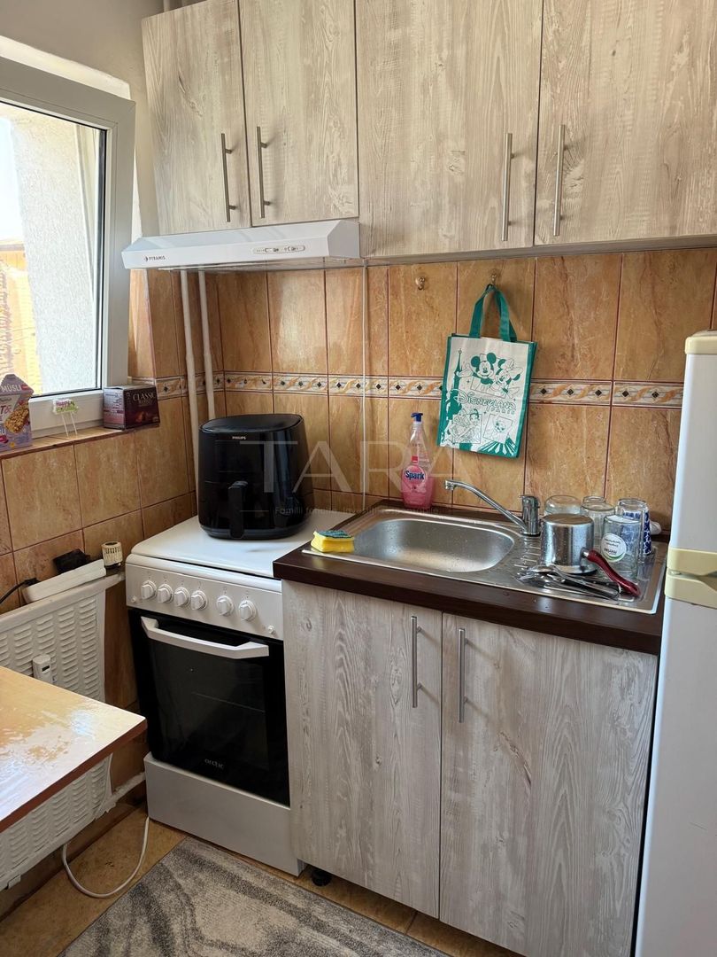 Garsonieră în zona Centrală – mobilată și utilată - Poză 3