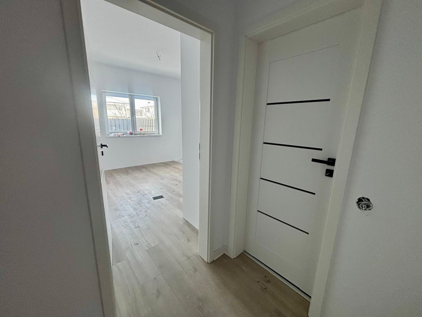 Apartament 2 camere cu bucatarie inchisa - Selimbar - Poză 1