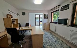 Proprietate cu 3 camere in centrul orasului pentru birouri sau locuit - Poză 3