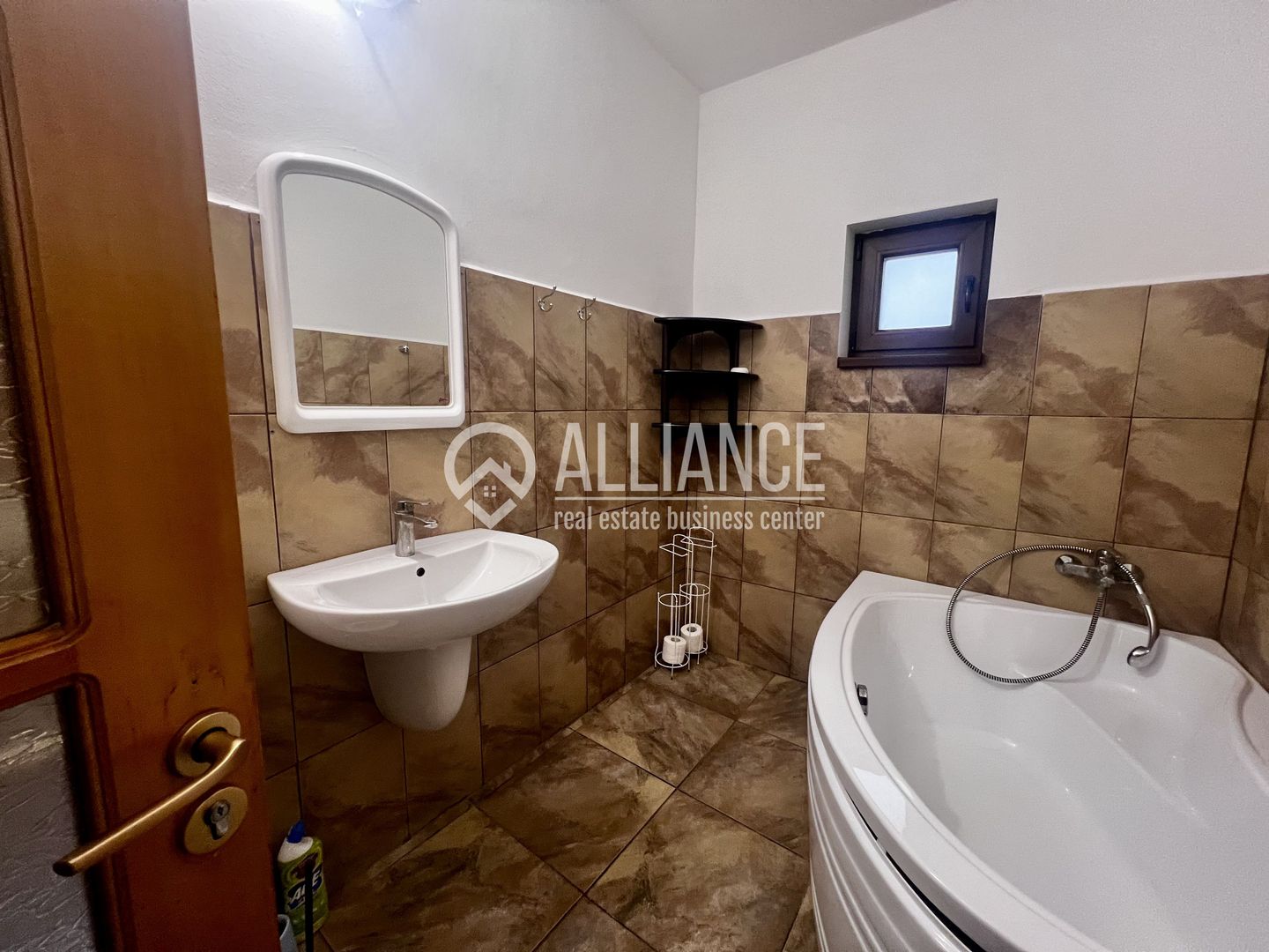 Palazu Mare (cod 05) - Casa 5 camere cu curte, renovata complet - Poză 21