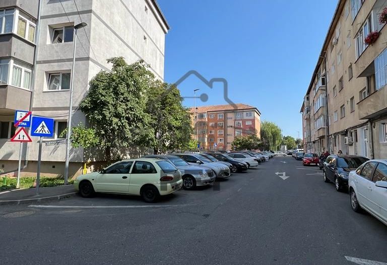 Apartament decomandat de vânzare zona Bâlea 2 camere 2 balcoane - Poză 2