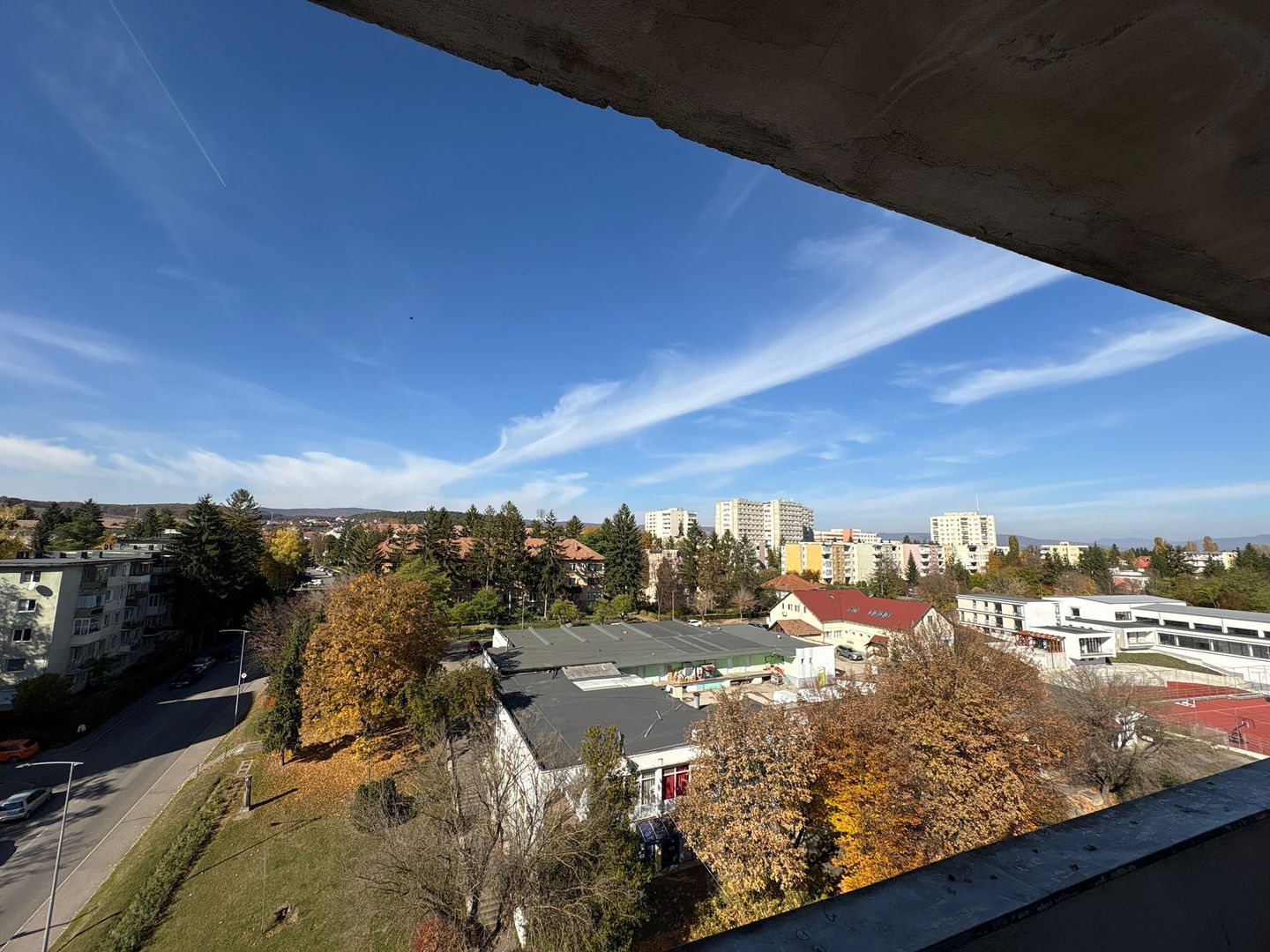 Apartament 2 camere 49 M² + balcon 10 M² cu priveliste Simeria - Poză 1