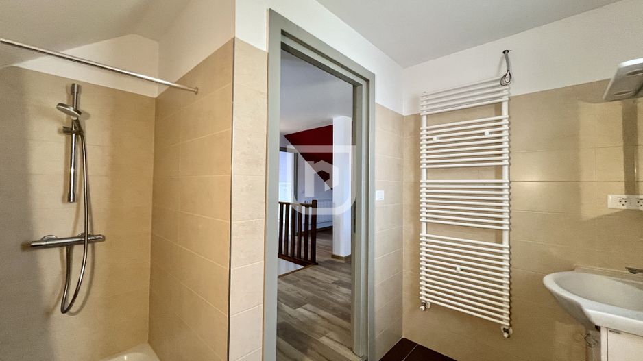 Casa din barne cu 3 dormitoare si pardoseala Gura Humorului - Poză 14