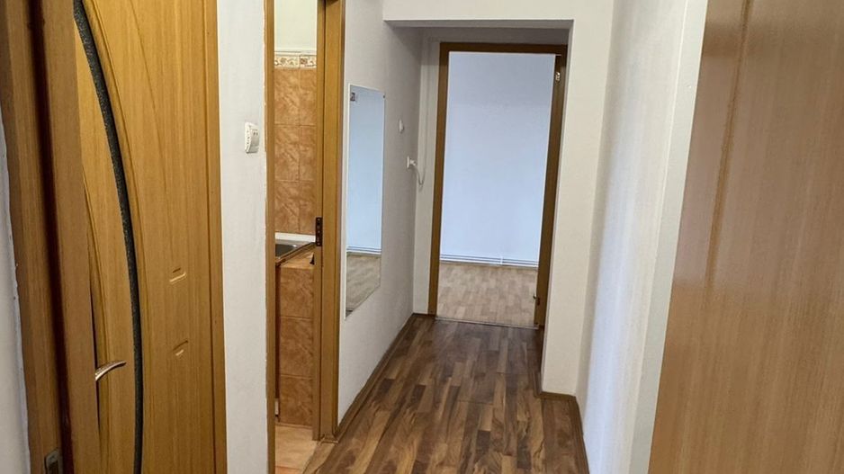 De vânzare apartament 2 camere, Studio Buftea, pregătit de mutat - Poză 3