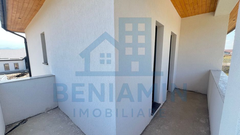 Casa-5 camere-P+1+P-147mp utili-600mp teren-Utilitati-Sanpetru - Poză 14