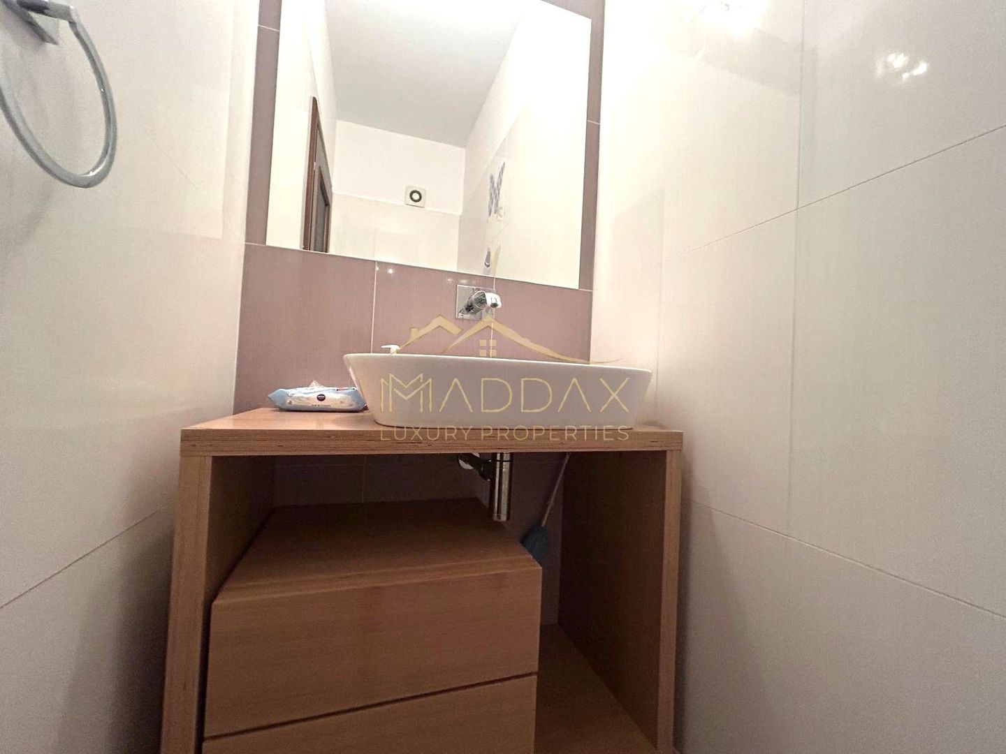 3 camere // 140mp // parcare si boxa // parc Herastrau // cartier Francez - Poză 32
