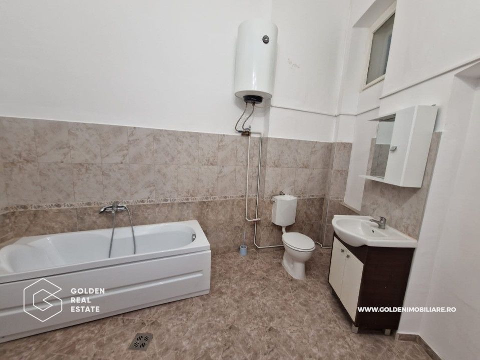 Apartament 3 camere renovat, ultracentral, etaj 3, cladirea Catedralei Catolice - Poză 9