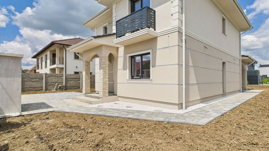 Casă individuală Dumbrăvița - Poză 3