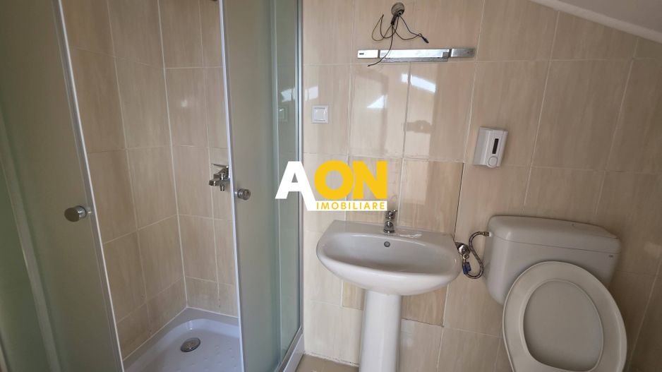 Apartament 5 camere, renovat, 68 mp utili + mansarda 52 mp,  Cetate - Poză 15