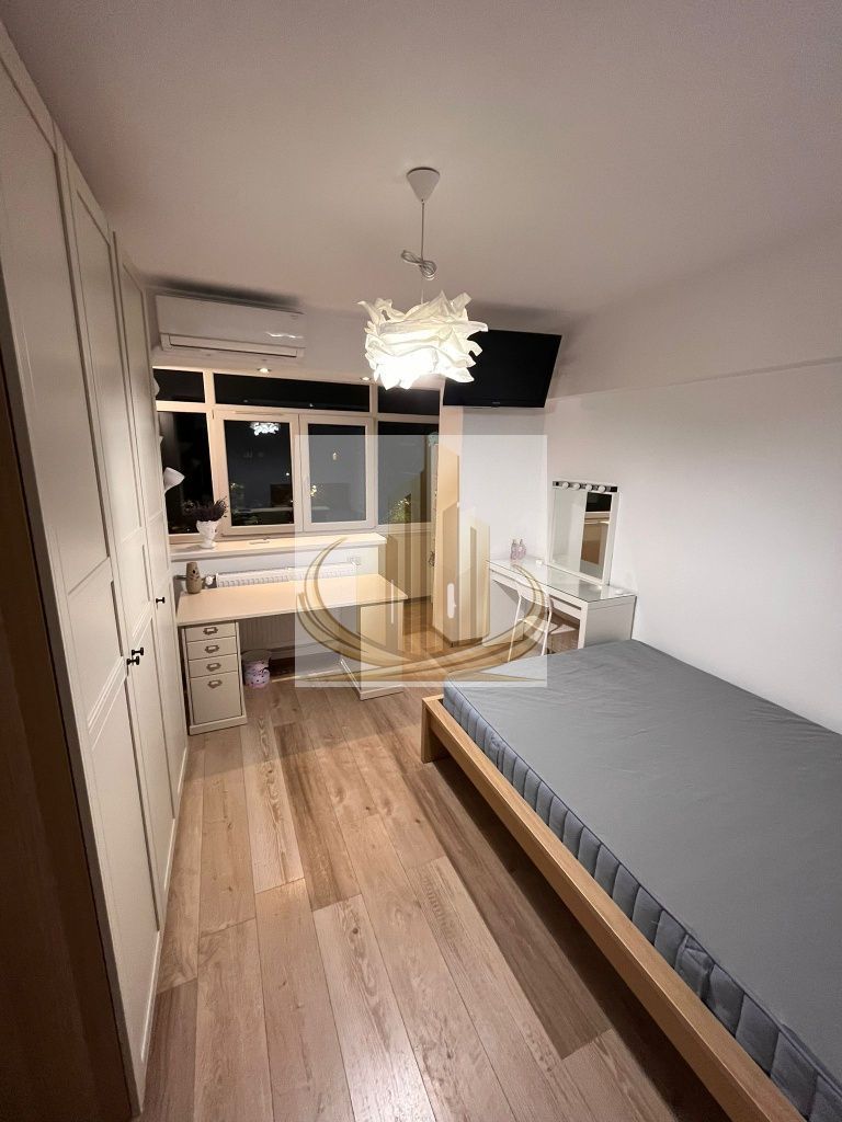 Vând apartament cu trei camere confort 1 - Poză 2