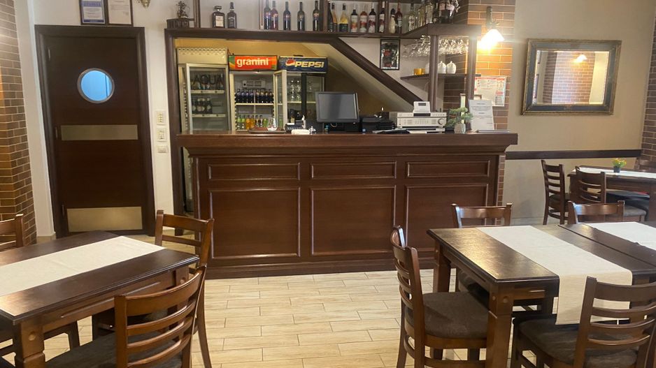 Spatiu comercial de inchiriat central Pitesti - Poză 15