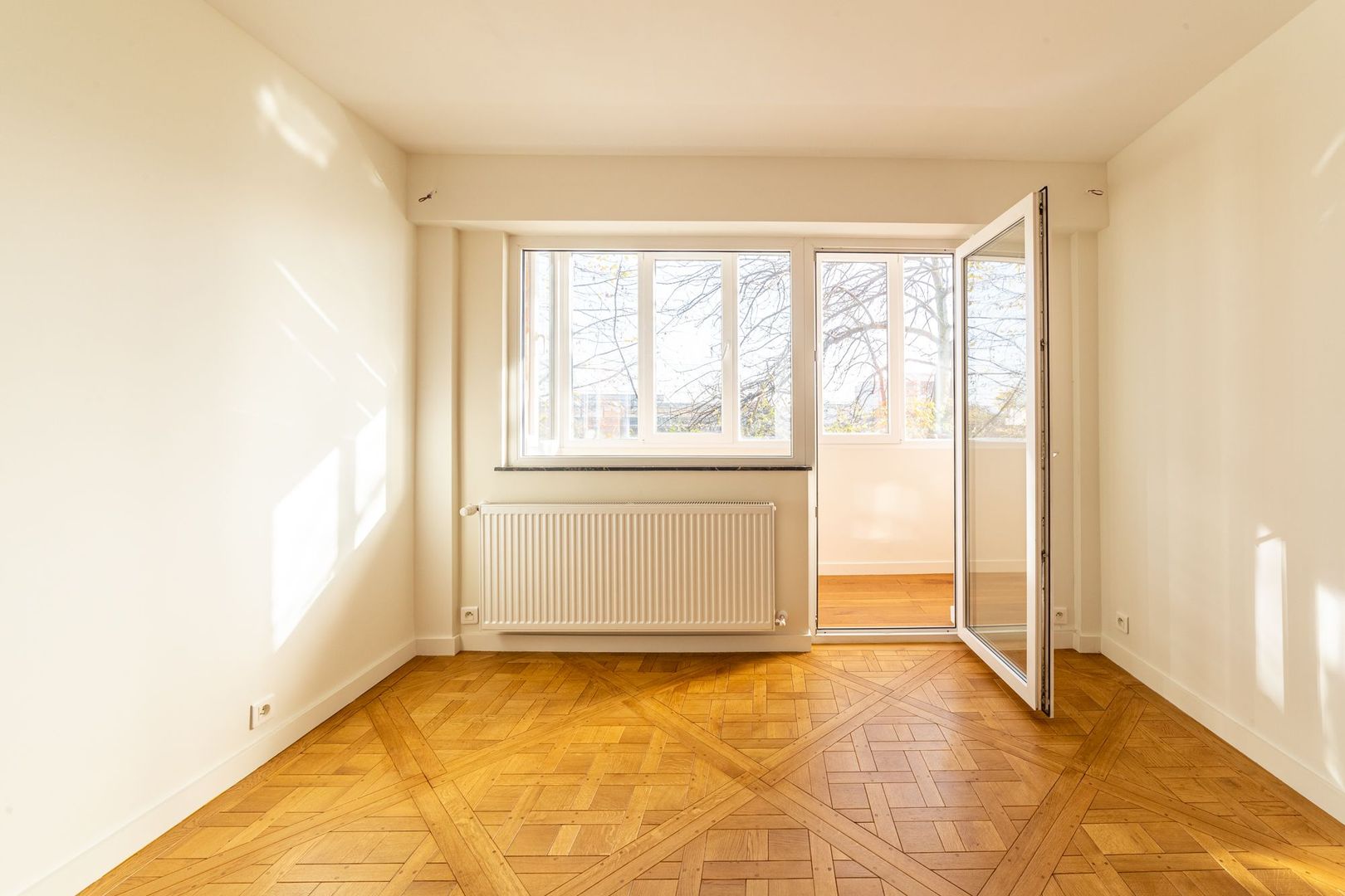 Apartament ultrafinisat în Aradul Nou - Poză 1