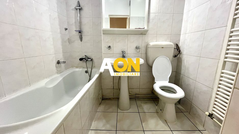 Apartament cu 3 Camere, Etaj 1, Zonă Ultracentrală - Poză 12