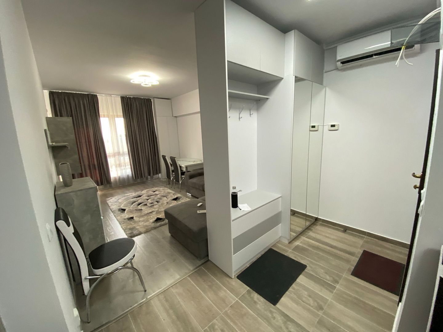 AP. 2 CAMERE - CARTIERUL SOLAR, CENTRALA PROPRIE, BLOC NOU, PARCARE - Poză 3