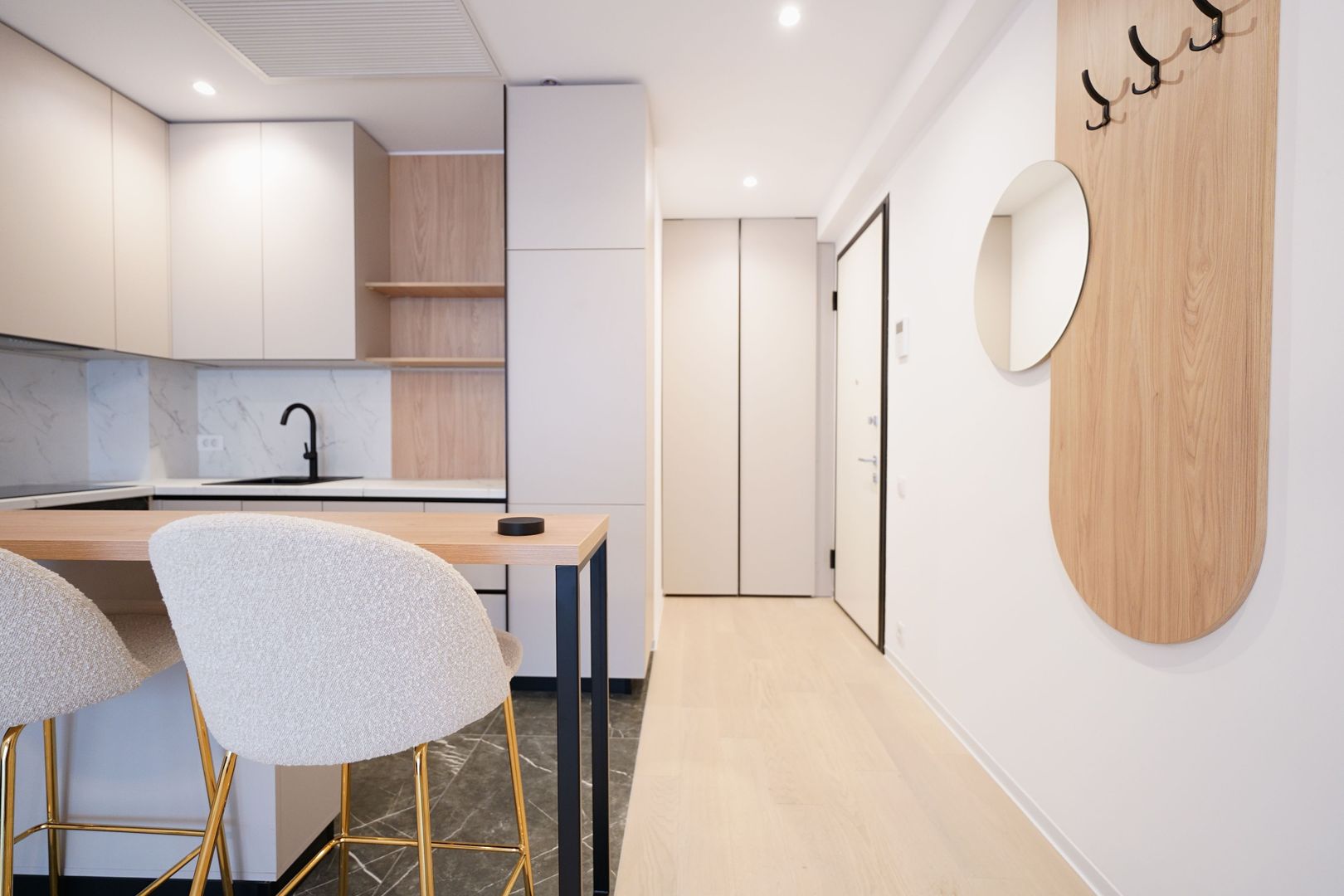 3 Camere + Parcare, Curte 75mp, One Lake Club - Poză 2