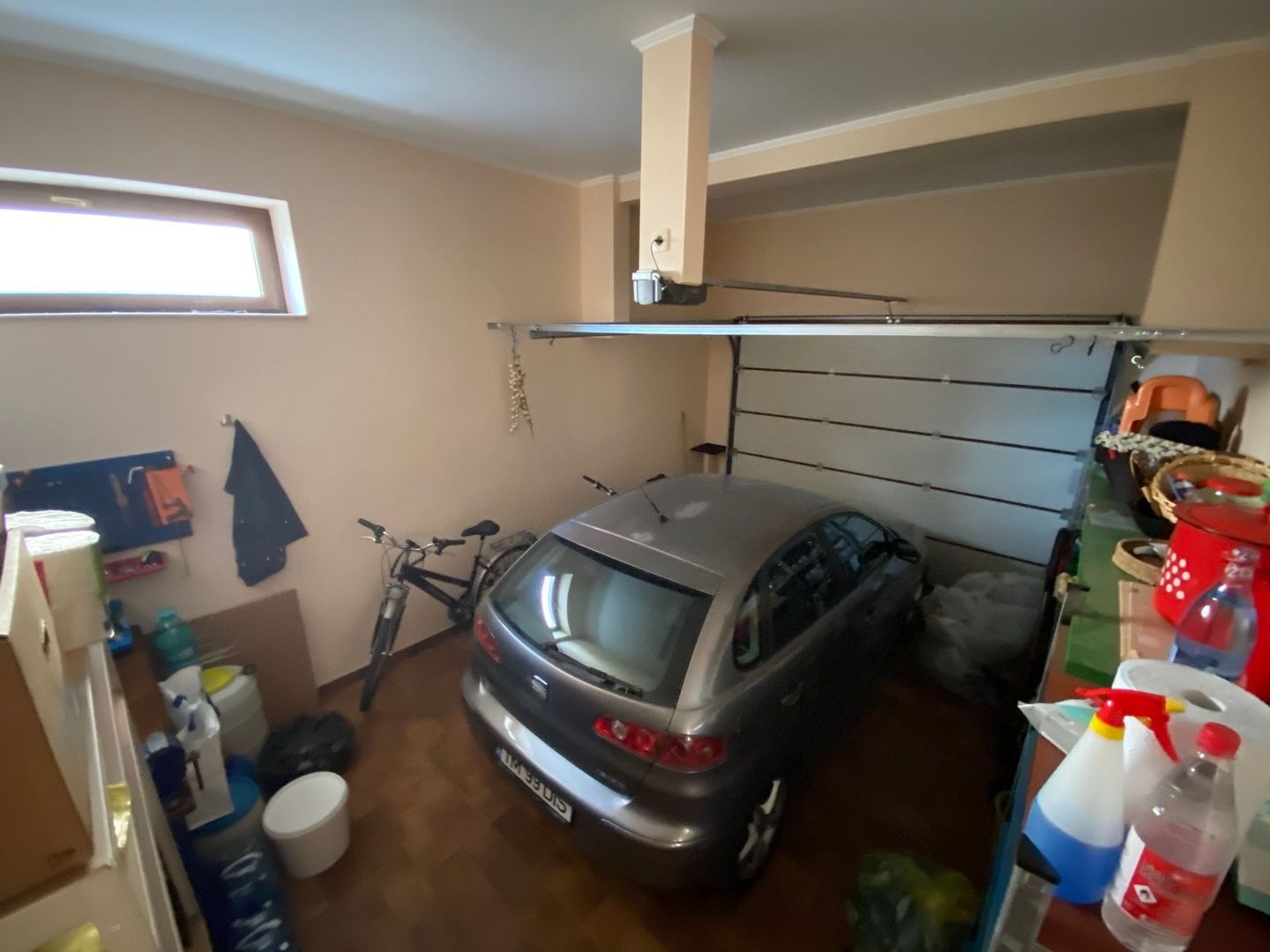 VILA  - ARADULUI. -British - Poză 13