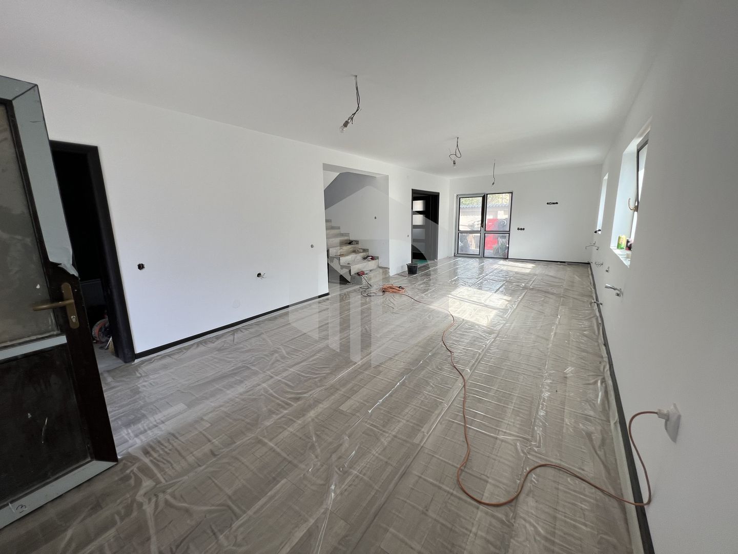 Casa individuala de lux in Cristian, 190 mp utili+filigorie - Poză 4