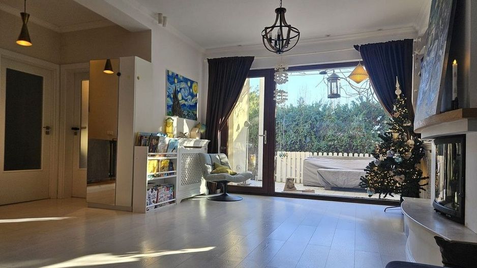 Casa 4 camere | Parcul Mogosoaia | Drum privat cu bariera | P+1+Pod | Semineu - Poză 1