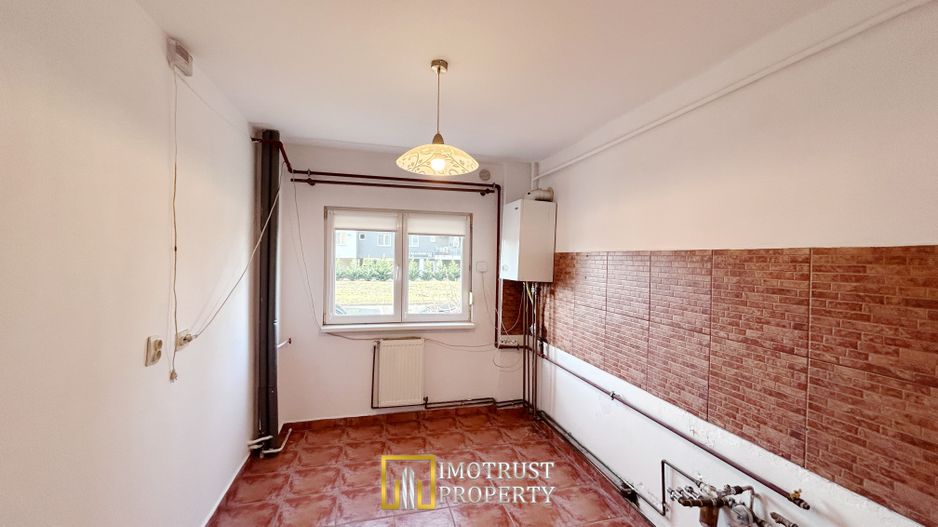 De vanzare apartament 4 camere, Arad - Poză 10