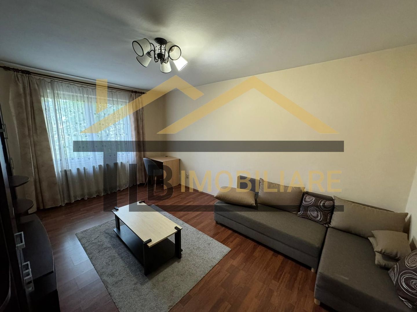 Apartament de 3 camere, 64mp, decomandat, Zona Cornisa - Poză 1