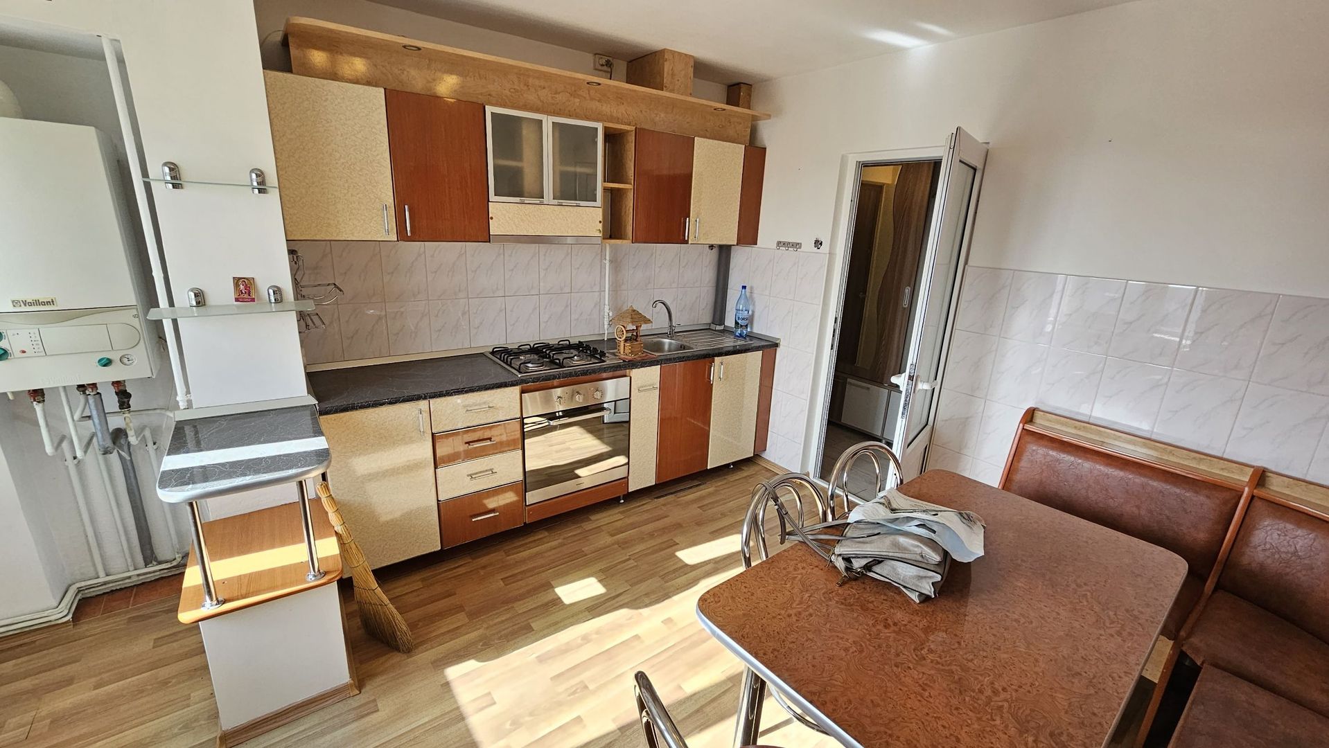 Apartament 2 camere, mobilat și utilat, zona Crucea Gării; - Poză 2