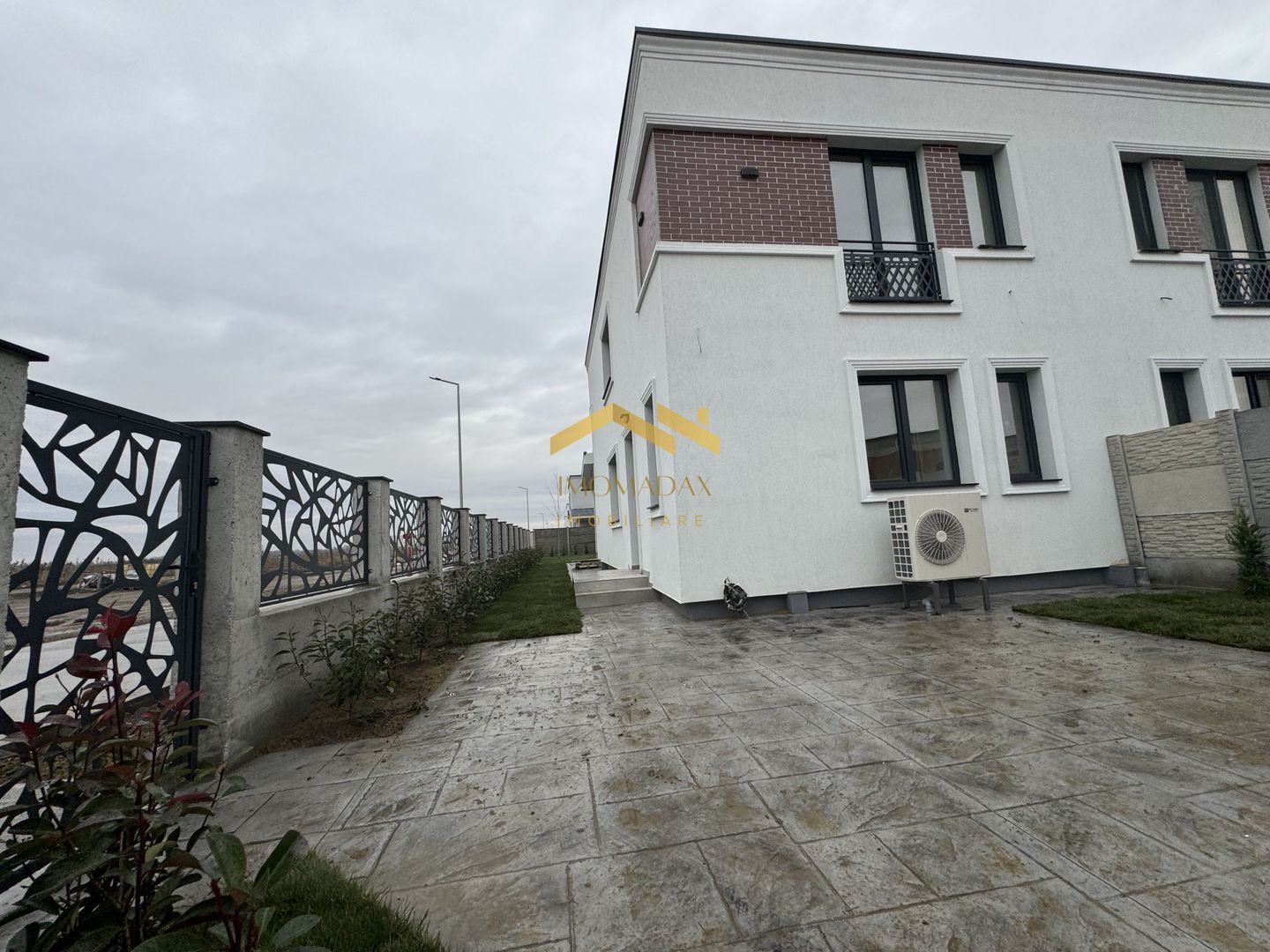 Bucovăț-Duplex P+E-4 Camere - Poză 6