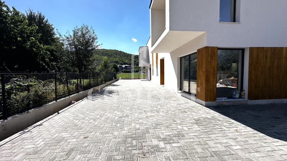 Duplex | Zona str Florilor-Floresti | 2 Locuri de parcare - Poză 27