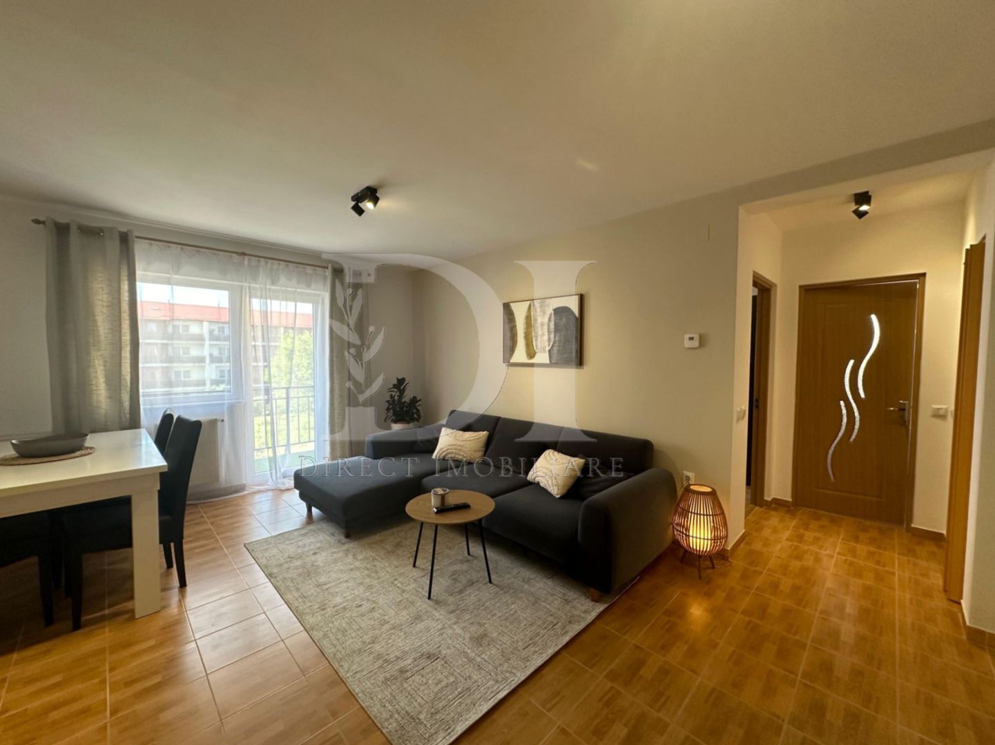Apartament doua camere / Parcare / Zona Eroilor - Poză 1