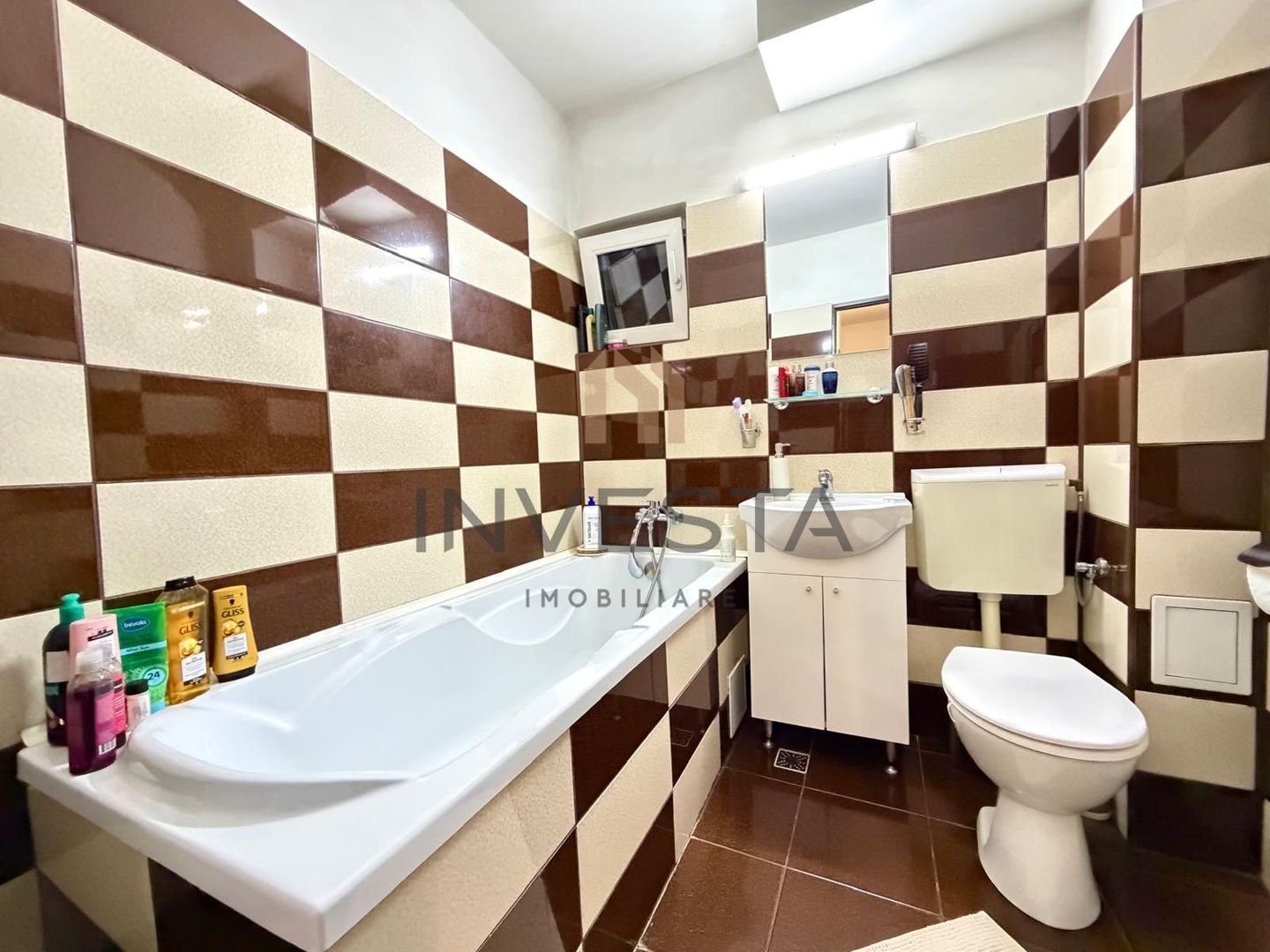Apartament cu 3 camere pe strada Bucuresti ! - Poză 9