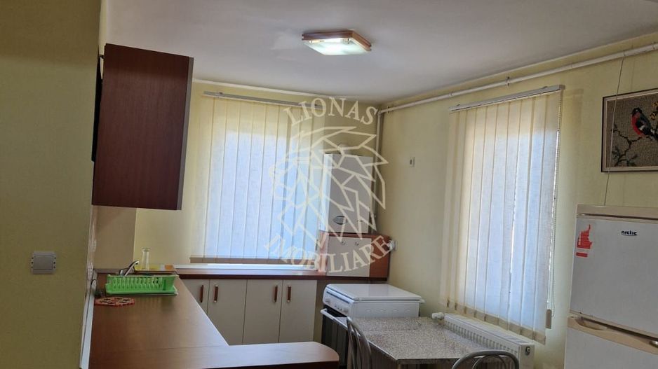Apartament 3 camere 70 mp-2 balcoane-etaj 1-parcare-Unirea - Poză 4