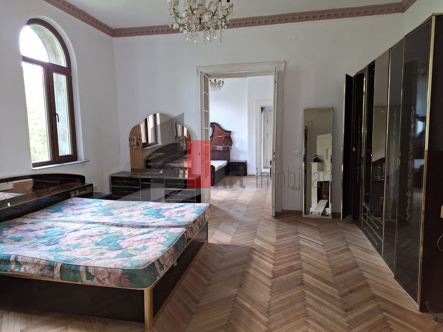 Apartamentul "KORTER" , et. 2 in vila, SINGUR PE ETAJ - Poză 8