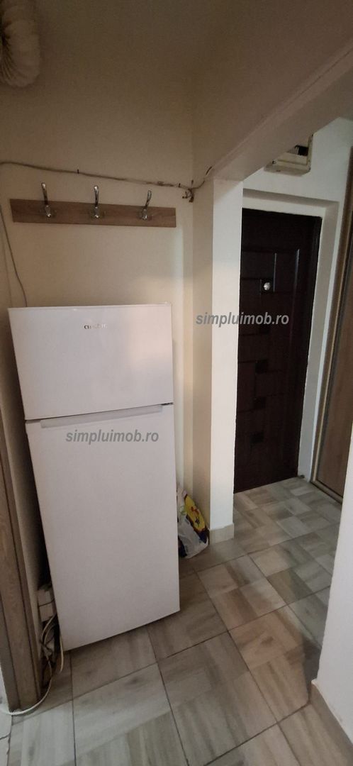 VANDUT! Garsoniera Moderna cu Centrala Proprie - Poză 4