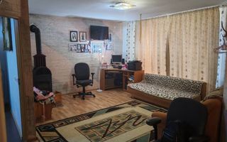 Casă în Sânnicoara cu teren generos de 800 mp - Poză 1