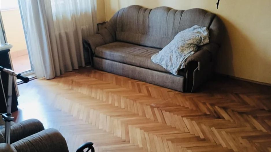 Apartament cu 3 camere  decomandat Rogerius - Poză 1