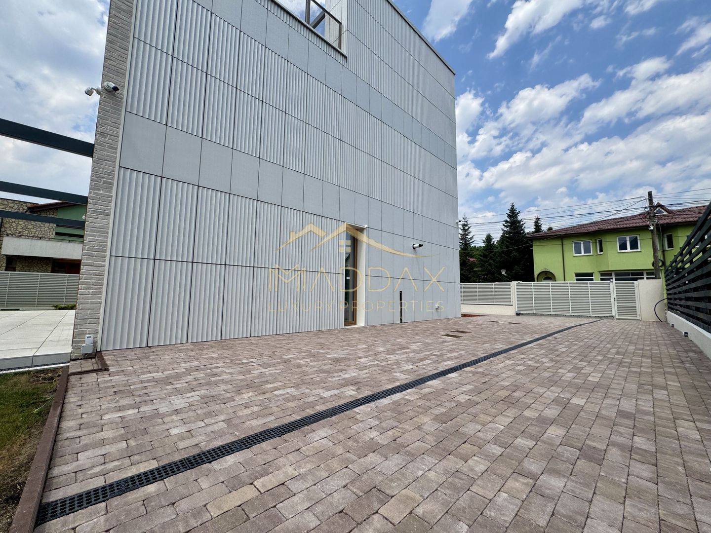Vila cu 6 camere *575mp* / 12 locuri parcare // Pipera- Iancu Nicolae - Poză 9
