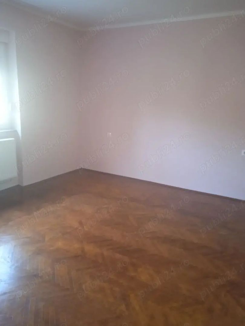 BRASADAS vinde casa spatioasa in zona 14 Mai. - Poză 3