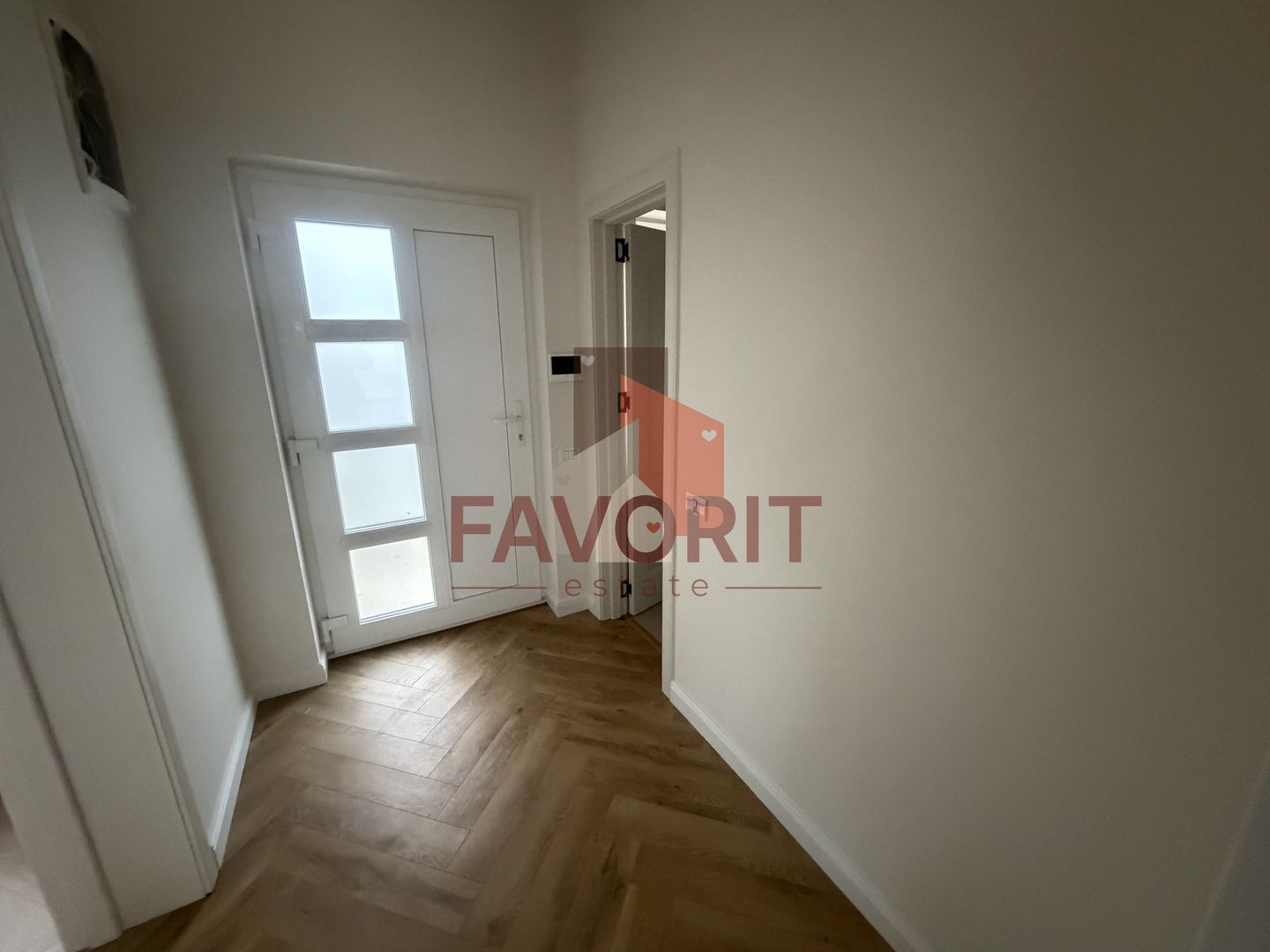 Disponibila imediat. Zona centrala. Toate utilitatile si asfalt - Poză 15