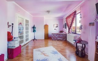 Vilă cu 6 camere în zona Alfa - Poză 27