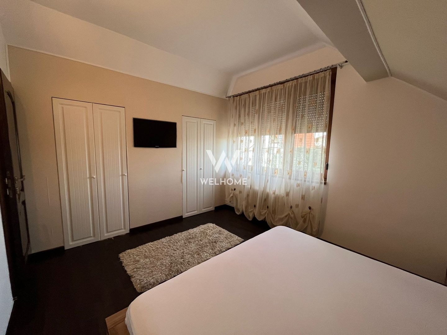 Casa cu terasa generoasa zona centrala - Sibiu - Poză 9