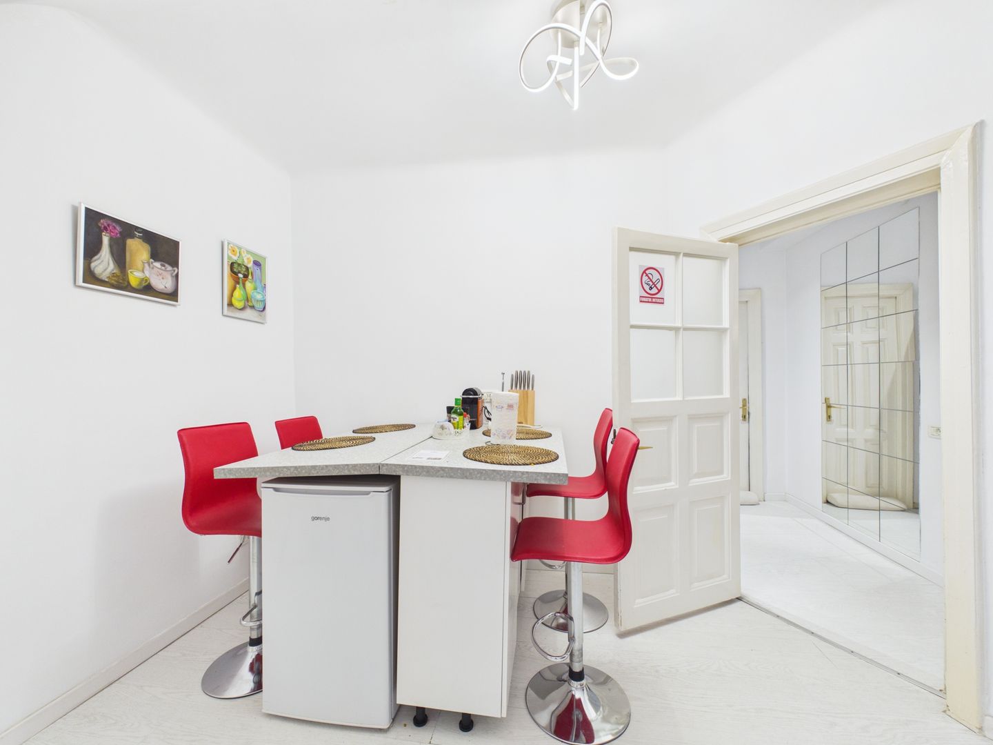 Apartament 2 camere în vilă istorică | Kiseleff | curte | 7 min metrou - Poză 16