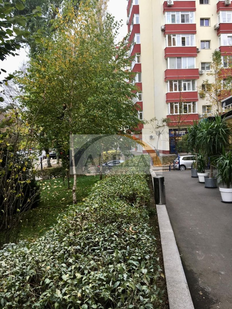 De vanzare - elegant, renovat complet - 3 camere la Calea Vacaresti - Poză 14