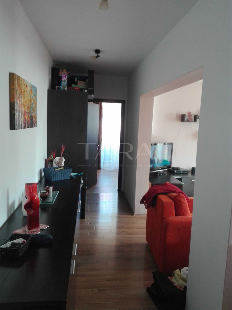 Apartament cu 2 camere de vânzare, Floresti - Poză 2