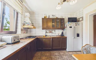 Vilă 10 camere + spațiu comercial | teren 1.300 mp | Otopeni 23 August - Poză 17
